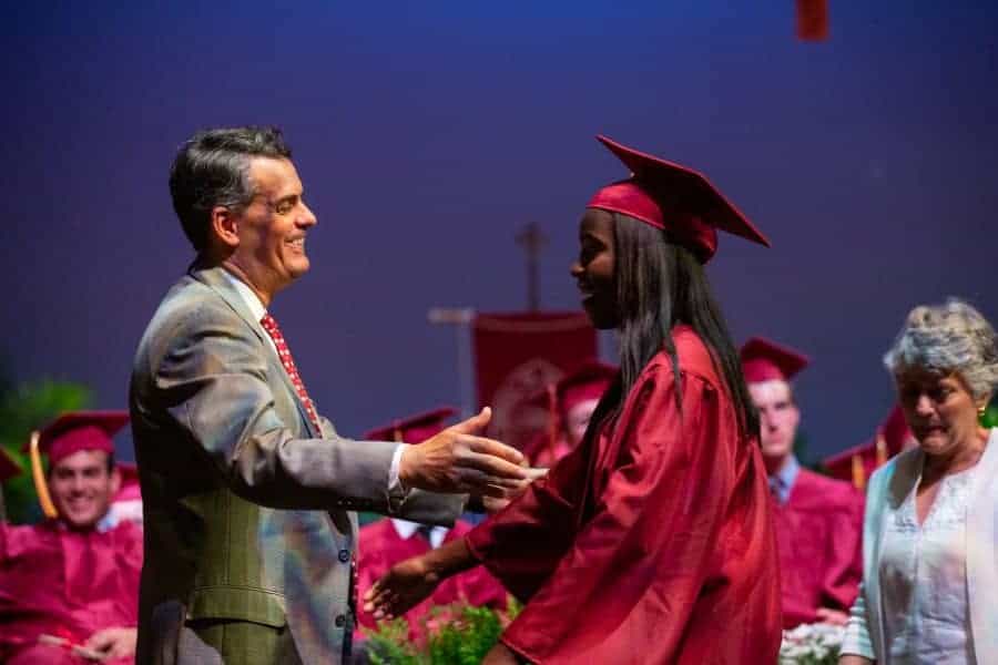 w10855_SeniorHonorsConvocation_ESJ1819_©19LauraEvans