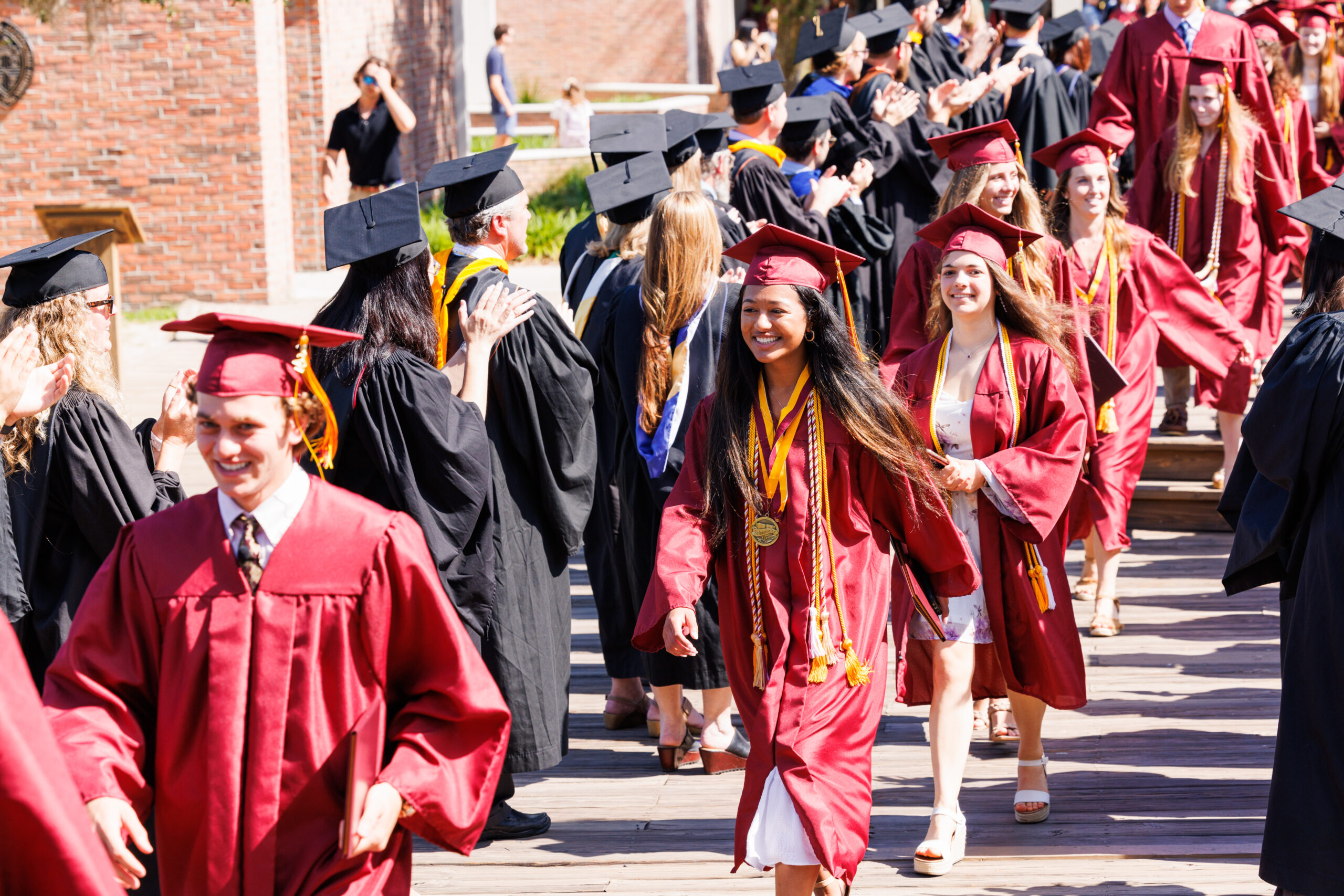29644_Commencement_ESJ2122_©22LauraEvans