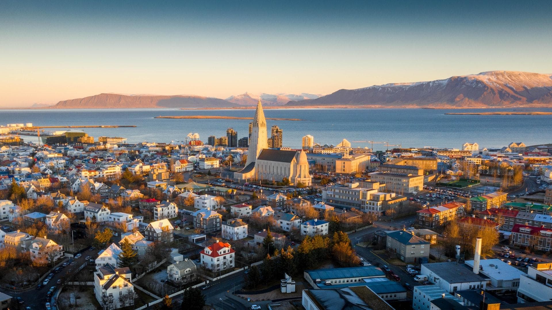 sunset_over_reykjavik_iceland_einar_h_reynis_unsplash_57f122c9c8