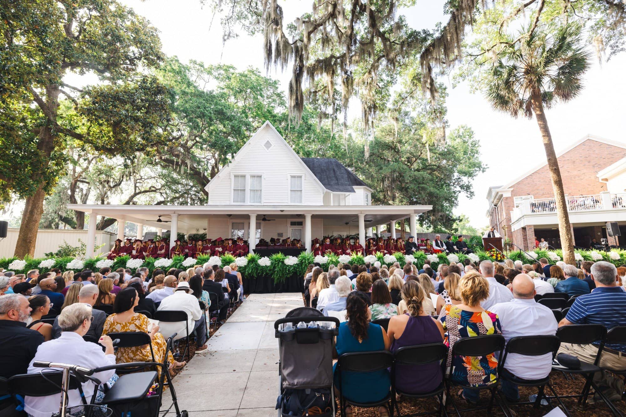 21563_Commencement_ESJ2324_©24LauraEvans